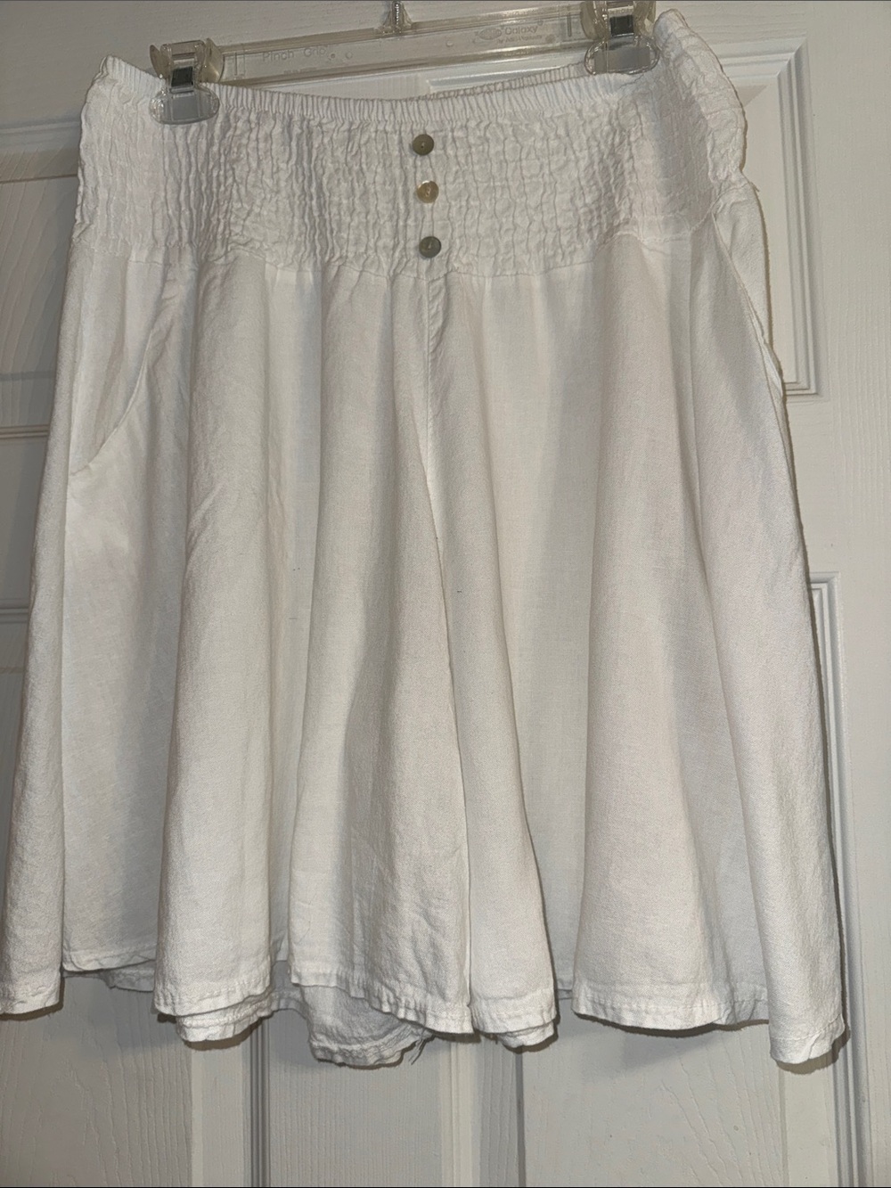 Kaktus White Smocked Waist Circle Skirt